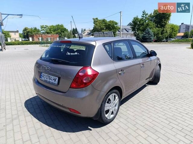 Коричневый Киа Сид, объемом двигателя 1.4 л и пробегом 290 тыс. км за 4350 $, фото 3 на Automoto.ua
