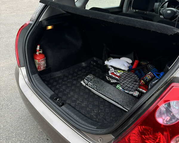 Коричневый Киа Сид, объемом двигателя 1.6 л и пробегом 175 тыс. км за 5200 $, фото 15 на Automoto.ua