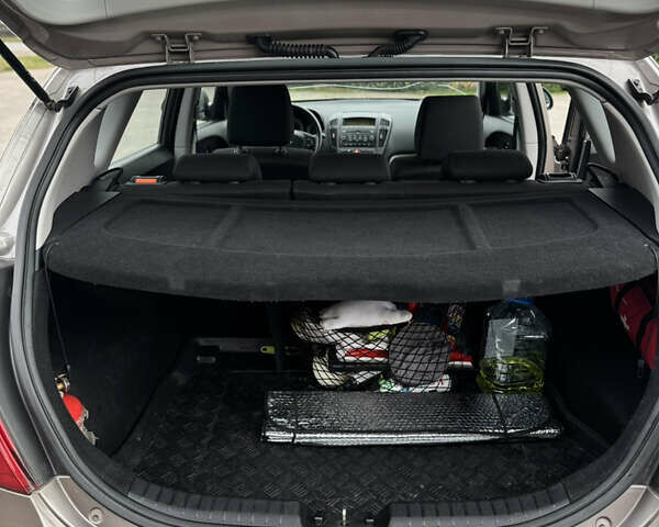 Коричневый Киа Сид, объемом двигателя 1.6 л и пробегом 175 тыс. км за 5200 $, фото 13 на Automoto.ua