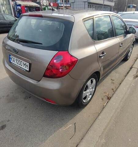 Коричневый Киа Сид, объемом двигателя 1.4 л и пробегом 303 тыс. км за 4500 $, фото 6 на Automoto.ua