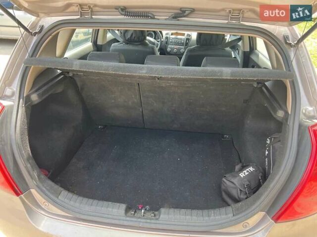 Коричневый Киа Сид, объемом двигателя 1.58 л и пробегом 232 тыс. км за 5800 $, фото 11 на Automoto.ua