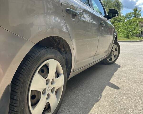 Коричневый Киа Сид, объемом двигателя 1.58 л и пробегом 232 тыс. км за 5800 $, фото 12 на Automoto.ua