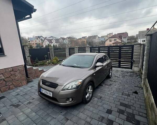 Коричневий Кіа Сід, об'ємом двигуна 1.6 л та пробігом 177 тис. км за 4500 $, фото 5 на Automoto.ua