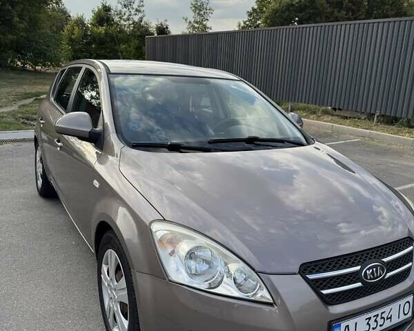 Коричневый Киа Сид, объемом двигателя 1.4 л и пробегом 165 тыс. км за 5200 $, фото 6 на Automoto.ua