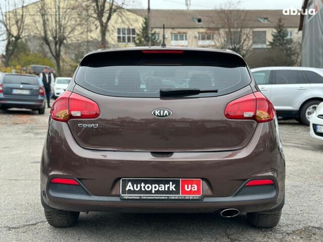 Коричневий Кіа Сід, об'ємом двигуна 1.6 л та пробігом 139 тис. км за 8990 $, фото 3 на Automoto.ua