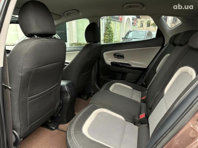 Коричневий Кіа Сід, об'ємом двигуна 1.6 л та пробігом 139 тис. км за 8990 $, фото 9 на Automoto.ua