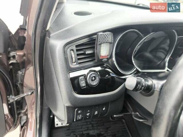 Киа Сид 2012 в Черновцах на Automoto.ua Коричневый Киа Сид, объемом двигателя 1.58 л и пробегом 268 тыс. км за 8100 $, фото 27 на Automoto.ua
