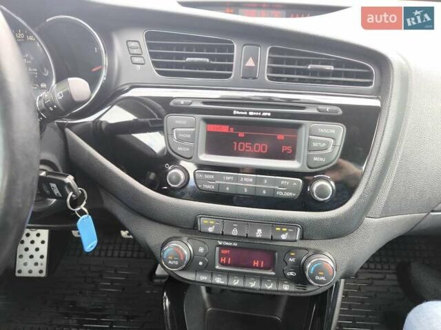 Киа Сид 2012 в Черновцах на Automoto.ua Коричневый Киа Сид, объемом двигателя 1.58 л и пробегом 268 тыс. км за 8100 $, фото 44 на Automoto.ua
