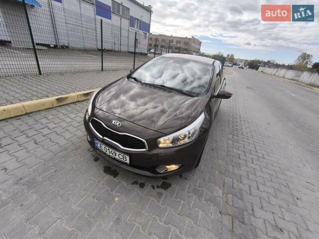 Киа Сид 2012 в Черновцах на Automoto.ua Коричневый Киа Сид, объемом двигателя 1.58 л и пробегом 268 тыс. км за 8100 $, фото 16 на Automoto.ua