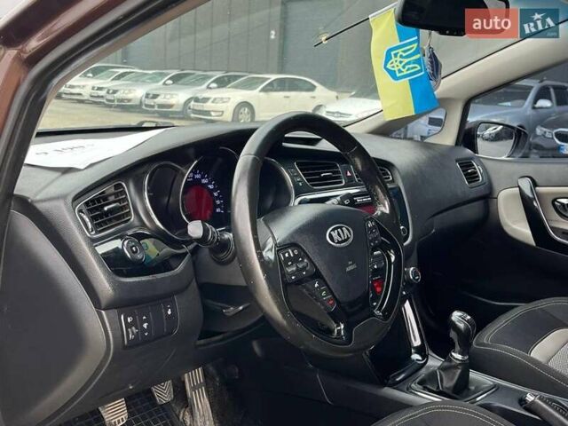 Коричневий Кіа Сід, об'ємом двигуна 1.6 л та пробігом 294 тис. км за 9190 $, фото 43 на Automoto.ua