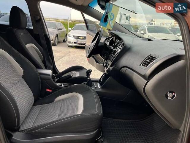 Коричневий Кіа Сід, об'ємом двигуна 1.6 л та пробігом 294 тис. км за 9190 $, фото 20 на Automoto.ua