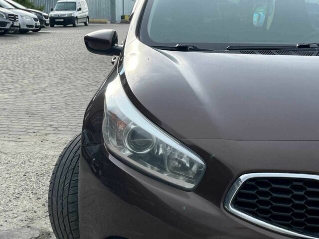 Коричневый Киа Сид, объемом двигателя 1.6 л и пробегом 294 тыс. км за 6940 $, фото 3 на Automoto.ua