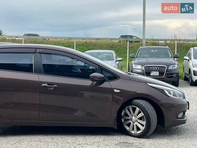 Коричневий Кіа Сід, об'ємом двигуна 1.6 л та пробігом 294 тис. км за 9190 $, фото 4 на Automoto.ua