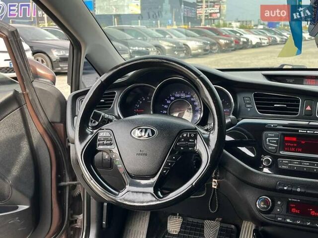 Коричневий Кіа Сід, об'ємом двигуна 1.6 л та пробігом 294 тис. км за 9190 $, фото 24 на Automoto.ua