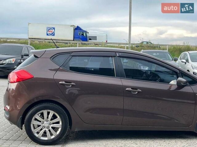 Коричневий Кіа Сід, об'ємом двигуна 1.6 л та пробігом 294 тис. км за 9190 $, фото 6 на Automoto.ua