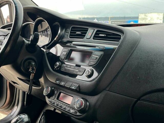 Коричневый Киа Сид, объемом двигателя 1.6 л и пробегом 294 тыс. км за 6940 $, фото 15 на Automoto.ua