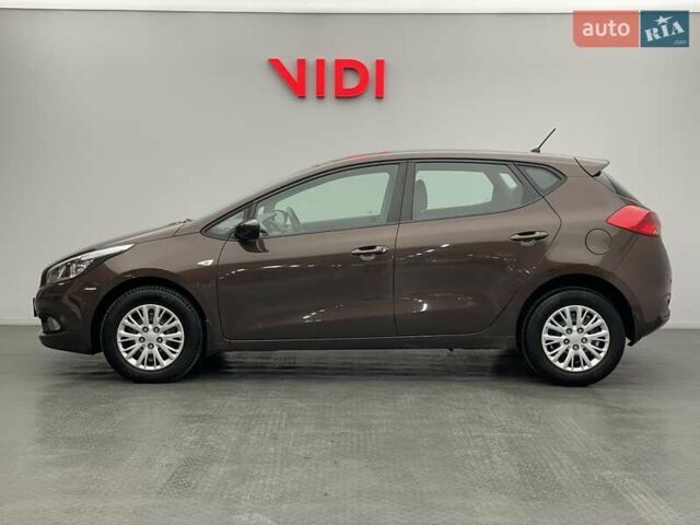 Коричневый Киа Сид, объемом двигателя 1.6 л и пробегом 150 тыс. км за 11774 $, фото 2 на Automoto.ua