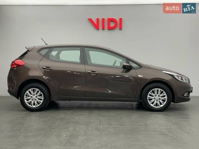 Коричневый Киа Сид, объемом двигателя 1.6 л и пробегом 150 тыс. км за 11774 $, фото 3 на Automoto.ua