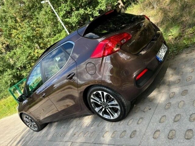 Коричневий Кіа Сід, об'ємом двигуна 1.6 л та пробігом 217 тис. км за 7800 $, фото 21 на Automoto.ua