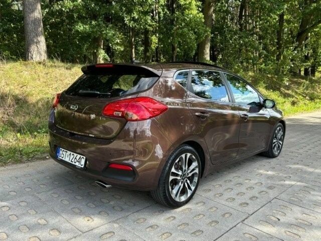 Коричневий Кіа Сід, об'ємом двигуна 1.6 л та пробігом 217 тис. км за 7800 $, фото 5 на Automoto.ua