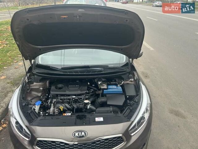 Коричневий Кіа Сід, об'ємом двигуна 1.59 л та пробігом 56 тис. км за 14900 $, фото 4 на Automoto.ua