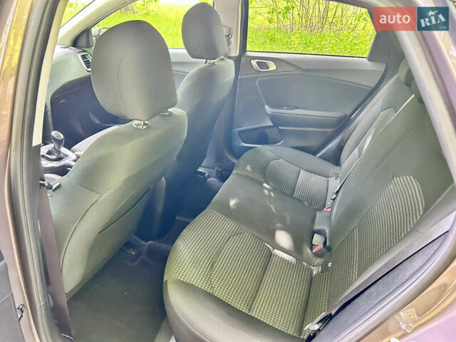 Киа Сид 2019 в Киеве на Automoto.ua Коричневый Киа Сид, объемом двигателя 1.59 л и пробегом 47 тыс. км за 16000 $, фото 18 на Automoto.ua