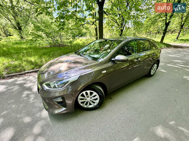 Киа Сид 2019 в Киеве на Automoto.ua Коричневый Киа Сид, объемом двигателя 1.59 л и пробегом 47 тыс. км за 16000 $, фото 2 на Automoto.ua