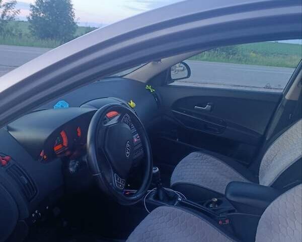 Коричневий Кіа Сід, об'ємом двигуна 1.6 л та пробігом 342 тис. км за 5000 $, фото 3 на Automoto.ua