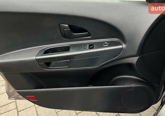 Коричневий Кіа Сід, об'ємом двигуна 1.4 л та пробігом 207 тис. км за 4600 $, фото 11 на Automoto.ua