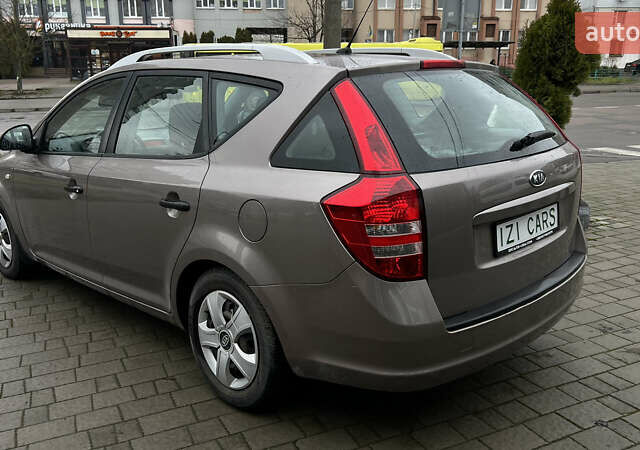 Коричневий Кіа Сід, об'ємом двигуна 1.4 л та пробігом 207 тис. км за 4600 $, фото 4 на Automoto.ua