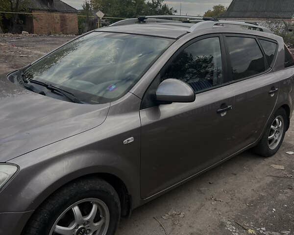 Коричневый Киа Сид, объемом двигателя 1.6 л и пробегом 266 тыс. км за 5300 $, фото 1 на Automoto.ua