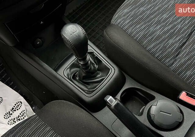 Коричневий Кіа Сід, об'ємом двигуна 1.4 л та пробігом 207 тис. км за 4600 $, фото 9 на Automoto.ua