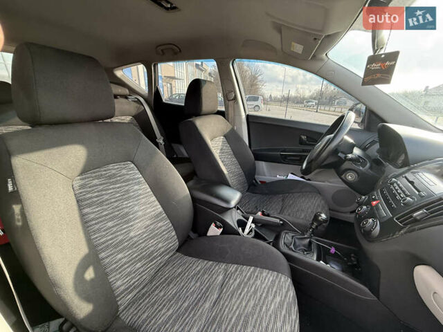 Коричневий Кіа Сід, об'ємом двигуна 1.59 л та пробігом 247 тис. км за 6000 $, фото 10 на Automoto.ua