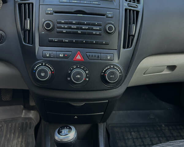 Коричневый Киа Сид, объемом двигателя 1.6 л и пробегом 266 тыс. км за 5300 $, фото 2 на Automoto.ua