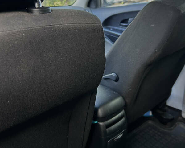 Коричневый Киа Сид, объемом двигателя 1.6 л и пробегом 266 тыс. км за 5300 $, фото 6 на Automoto.ua