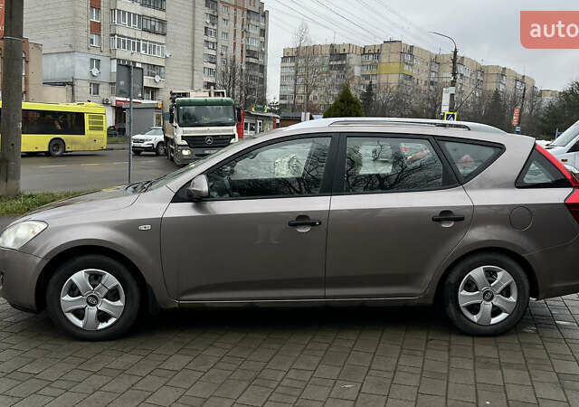 Коричневий Кіа Сід, об'ємом двигуна 1.4 л та пробігом 207 тис. км за 4600 $, фото 3 на Automoto.ua