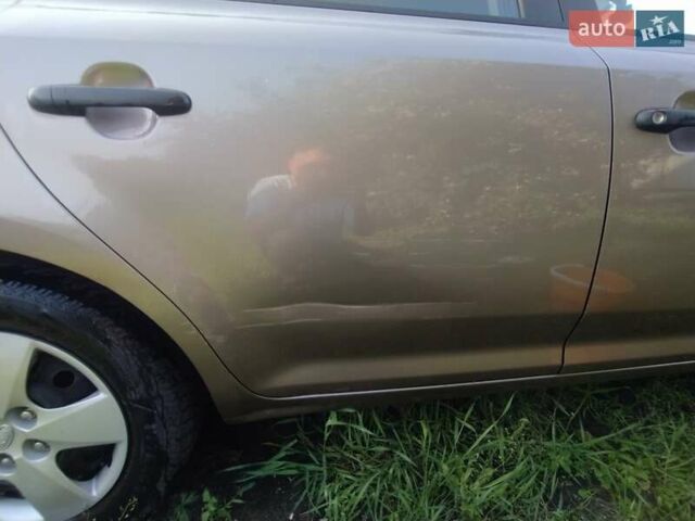 Коричневий Кіа Сід, об'ємом двигуна 1.59 л та пробігом 206 тис. км за 5750 $, фото 23 на Automoto.ua
