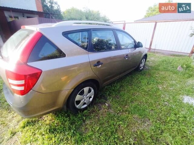 Коричневий Кіа Сід, об'ємом двигуна 1.59 л та пробігом 206 тис. км за 5750 $, фото 20 на Automoto.ua