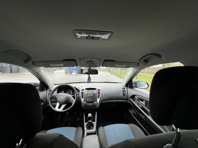 Коричневый Киа Сид, объемом двигателя 1.6 л и пробегом 280 тыс. км за 6500 $, фото 5 на Automoto.ua