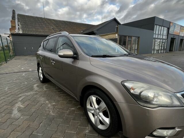 Коричневый Киа Сид, объемом двигателя 1.6 л и пробегом 280 тыс. км за 6500 $, фото 2 на Automoto.ua