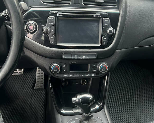Коричневий Кіа Сід, об'ємом двигуна 1.58 л та пробігом 257 тис. км за 5850 $, фото 3 на Automoto.ua