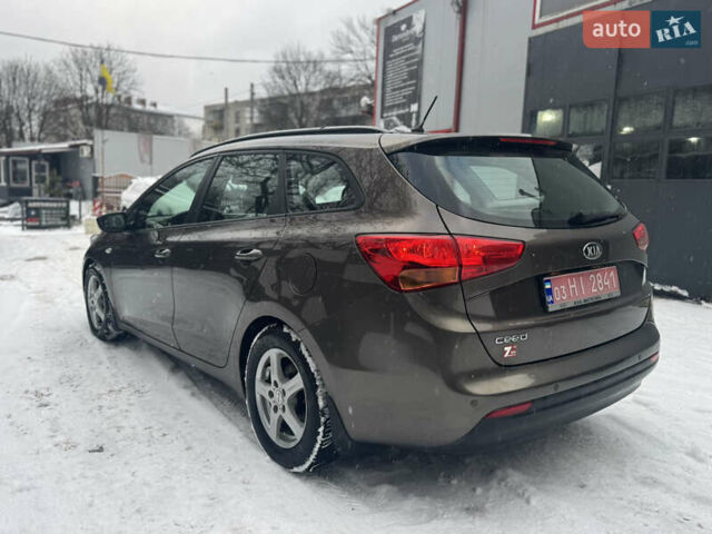 Коричневий Кіа Сід, об'ємом двигуна 1.6 л та пробігом 148 тис. км за 8600 $, фото 4 на Automoto.ua