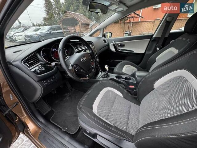 Коричневий Кіа Сід, об'ємом двигуна 1.6 л та пробігом 214 тис. км за 9700 $, фото 1 на Automoto.ua