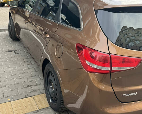 Кіа Сід 2017 у Києві на Automoto.ua Коричневий Кіа Сід, об'ємом двигуна 1.6 л та пробігом 210 тис. км за 10900 $, фото 2 на Automoto.ua