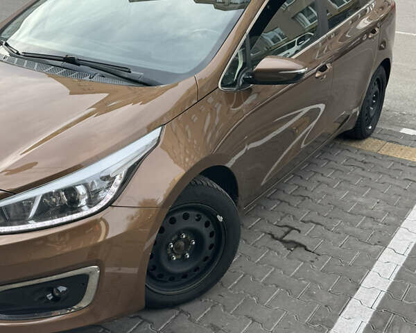 Кіа Сід 2017 у Києві на Automoto.ua Коричневий Кіа Сід, об'ємом двигуна 1.6 л та пробігом 210 тис. км за 10900 $, фото 1 на Automoto.ua