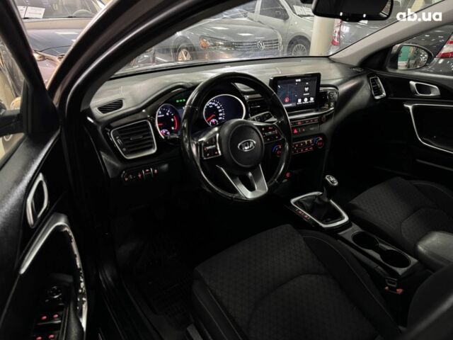 Коричневый Киа Сид, объемом двигателя 0 л и пробегом 171 тыс. км за 13400 $, фото 17 на Automoto.ua