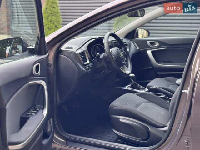 Коричневый Киа Сид, объемом двигателя 1.37 л и пробегом 191 тыс. км за 11900 $, фото 13 на Automoto.ua