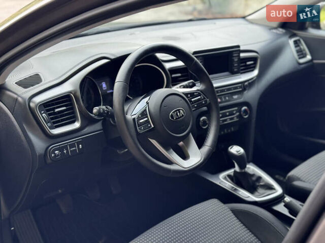 Коричневый Киа Сид, объемом двигателя 1.37 л и пробегом 191 тыс. км за 11900 $, фото 14 на Automoto.ua