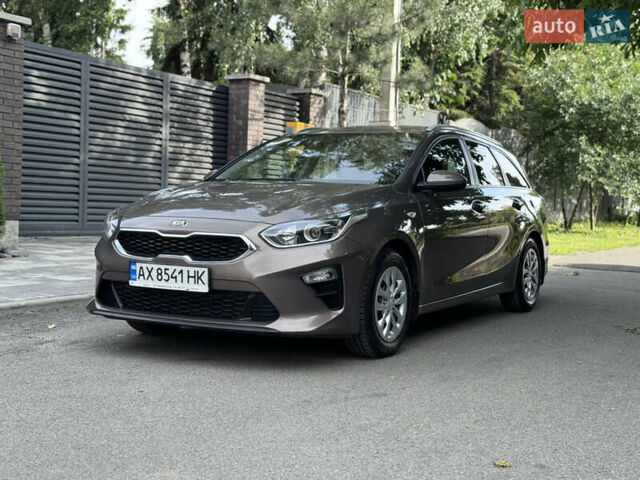 Коричневый Киа Сид, объемом двигателя 1.37 л и пробегом 191 тыс. км за 12200 $, фото 1 на Automoto.ua