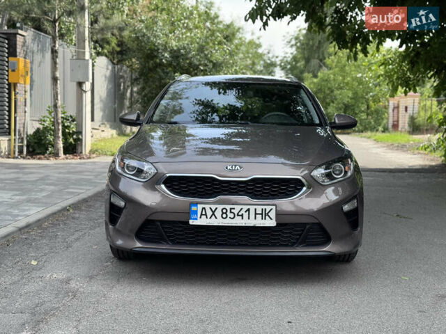 Коричневый Киа Сид, объемом двигателя 1.37 л и пробегом 191 тыс. км за 11900 $, фото 2 на Automoto.ua